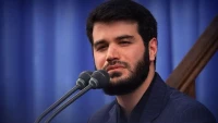 تصویر خواننده - باز، همان نسیم آشنا