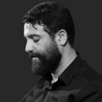 تو خواب دیدم یه پیر غلام داره به من عطر می‌زنه