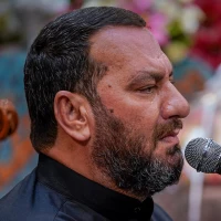 عمه‌ات خسته شد از بس که سرش پایین بود