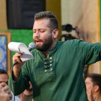 دنیا با بودن تو غرق نوره