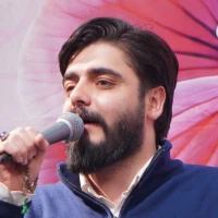 قاهِرَ العَدوّ والِیَ الوَلی مولا مولا